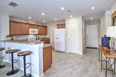 Touwnhouse à vendre à North Fort Myers, Floride: 2 chambres, 119 m2 № 56987 - photo 1