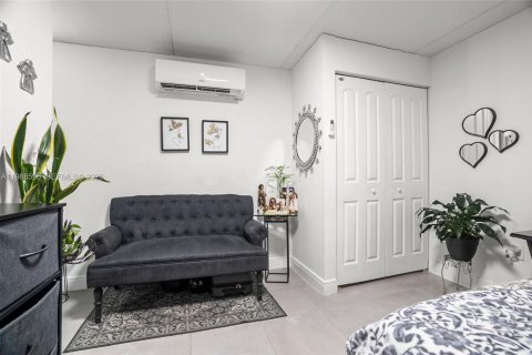 Снять в аренду коммерческую недвижимость в Хайалиа, Флорида 1 спальня, 41.81м2, № 2053283 - фото 10