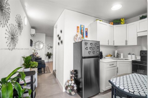 Снять в аренду коммерческую недвижимость в Хайалиа, Флорида 1 спальня, 41.81м2, № 2053283 - фото 5