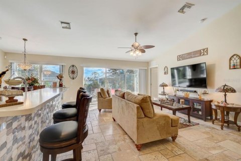 House in Cape Coral, Florida 3 bedrooms, 135.45 sq.m. № 1793756 - photo 5