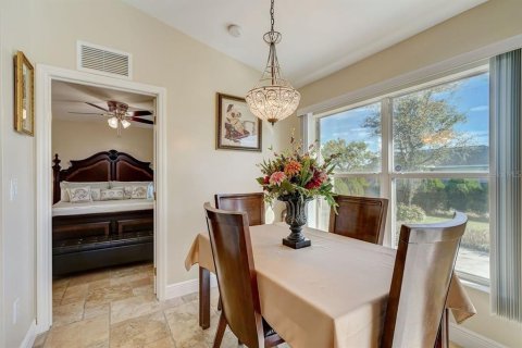 House in Cape Coral, Florida 3 bedrooms, 135.45 sq.m. № 1793756 - photo 8