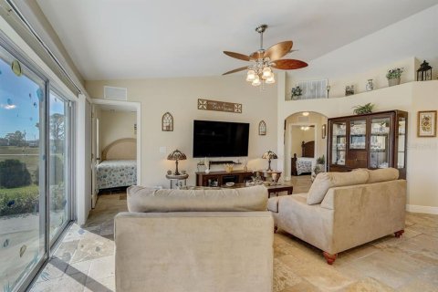 House in Cape Coral, Florida 3 bedrooms, 135.45 sq.m. № 1793756 - photo 7