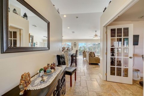 House in Cape Coral, Florida 3 bedrooms, 135.45 sq.m. № 1793756 - photo 4
