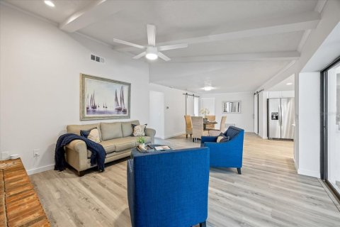 Casa en venta en Clearwater, Florida, 4 dormitorios, 256.04 m2 № 2388224 - foto 4