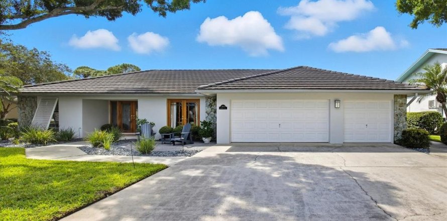 Casa en Clearwater, Florida 4 dormitorios, 256.04 m2 № 2388224