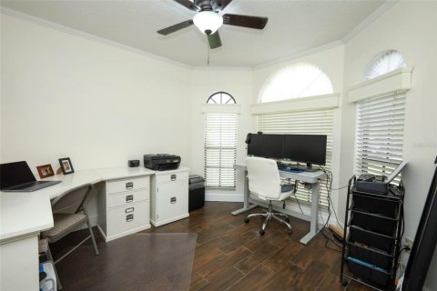 House in Oviedo, Florida 4 bedrooms, 175.4 sq.m. № 2110586 - photo 5