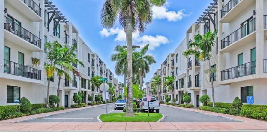 Condo à Doral, Floride, 3 chambres № 1939984