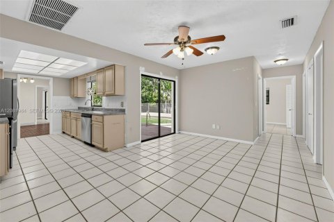 House in Boynton Beach, Florida 4 bedrooms, 164.72 sq.m. № 2384821 - photo 11