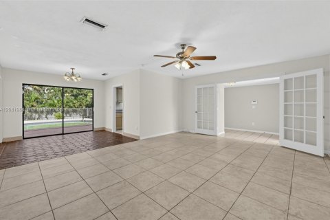 House in Boynton Beach, Florida 4 bedrooms, 164.72 sq.m. № 2384821 - photo 21