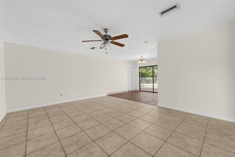 House in Boynton Beach, Florida 4 bedrooms, 164.72 sq.m. № 2384821 - photo 24