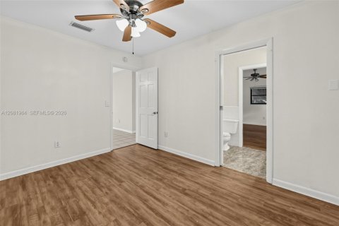 House in Boynton Beach, Florida 4 bedrooms, 164.72 sq.m. № 2384821 - photo 27