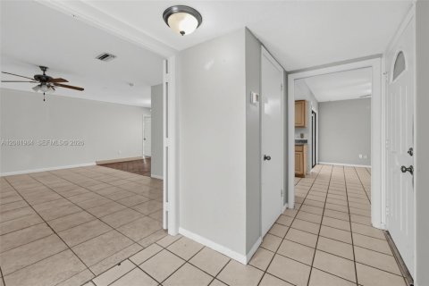 House in Boynton Beach, Florida 4 bedrooms, 164.72 sq.m. № 2384821 - photo 26