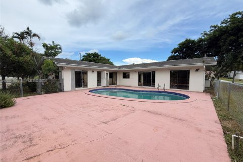 House in Boynton Beach, Florida 4 bedrooms, 164.72 sq.m. № 2384821 - photo 6
