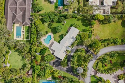 Casa en venta en Miami, Florida, 4 dormitorios, 284.19 m2 № 1977094 - foto 1