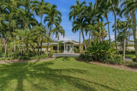 Casa en venta en Miami, Florida, 4 dormitorios, 284.19 m2 № 1977094 - foto 2