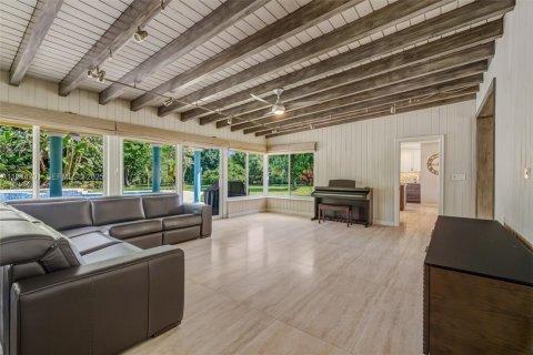 Casa en venta en Miami, Florida, 4 dormitorios, 284.19 m2 № 1977094 - foto 21