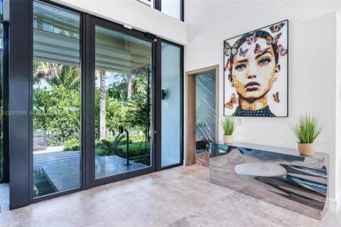 Villa ou maison à vendre à Miami Beach, Floride: 6 chambres, 535.86 m2 № 2173565 - photo 4