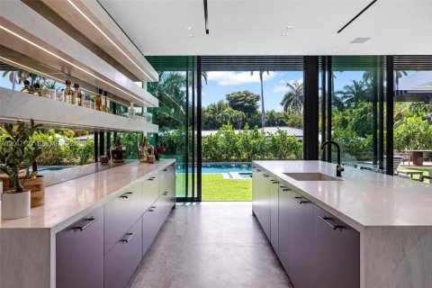 Villa ou maison à vendre à Miami Beach, Floride: 6 chambres, 535.86 m2 № 2173565 - photo 13