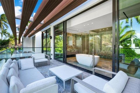 Villa ou maison à vendre à Miami Beach, Floride: 6 chambres, 535.86 m2 № 2173565 - photo 30
