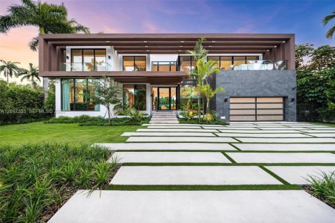 Villa ou maison à vendre à Miami Beach, Floride: 6 chambres, 535.86 m2 № 2173565 - photo 2