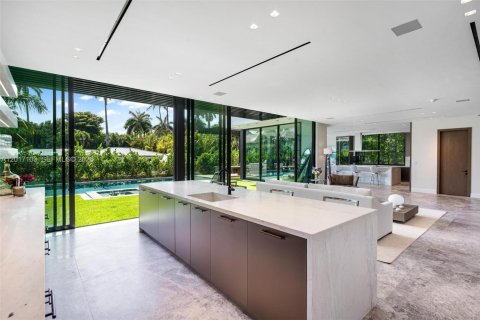 Villa ou maison à vendre à Miami Beach, Floride: 6 chambres, 535.86 m2 № 2173565 - photo 7
