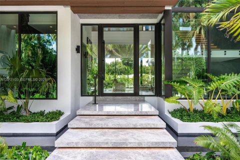 Villa ou maison à vendre à Miami Beach, Floride: 6 chambres, 535.86 m2 № 2173565 - photo 3