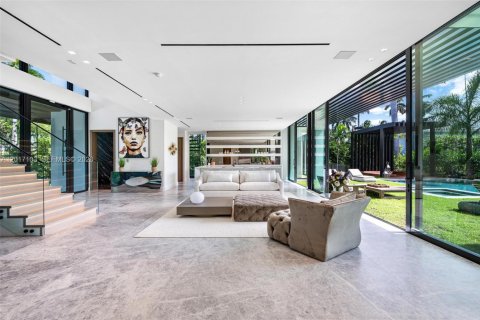 Villa ou maison à vendre à Miami Beach, Floride: 6 chambres, 535.86 m2 № 2173565 - photo 12