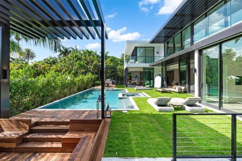 Villa ou maison à vendre à Miami Beach, Floride: 6 chambres, 535.86 m2 № 2173565 - photo 17