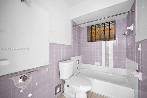 Купить виллу или дом в Майами, Флорида 2 спальни, 91.14м2, № 1951789 - фото 26