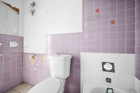 Купить виллу или дом в Майами, Флорида 2 спальни, 91.14м2, № 1951789 - фото 27