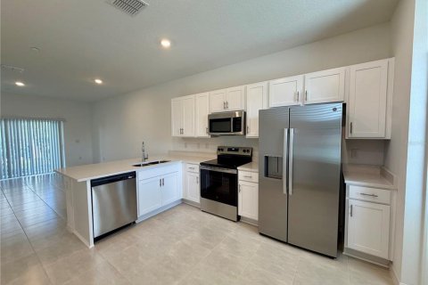 Touwnhouse à louer à Mount Dora, Floride: 2 chambres, 100.98 m2 № 2413721 - photo 3