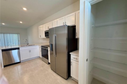 Touwnhouse à louer à Mount Dora, Floride: 2 chambres, 100.98 m2 № 2413721 - photo 4