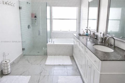 Villa ou maison à vendre à Miramar, Floride: 3 chambres, 151.43 m2 № 2006149 - photo 13