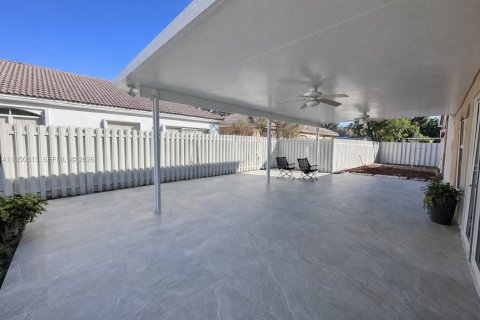 Villa ou maison à vendre à Miramar, Floride: 3 chambres, 151.43 m2 № 2006149 - photo 19