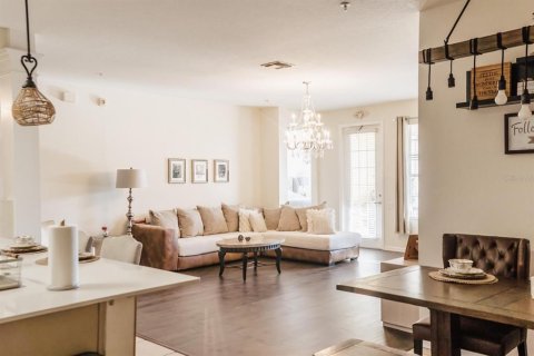 Condo in Orlando, Florida, 2 bedrooms  № 2158061 - photo 2