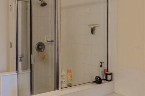 Condo in Orlando, Florida, 2 bedrooms  № 2158061 - photo 9