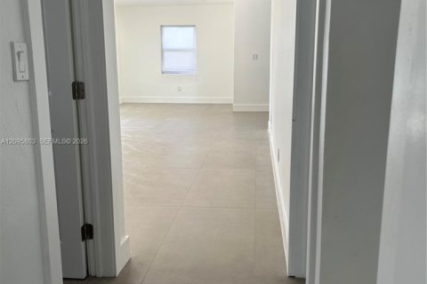Villa ou maison à vendre à Miami Gardens, Floride: 3 chambres, 102.56 m2 № 2401443 - photo 17