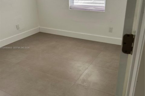 Villa ou maison à vendre à Miami Gardens, Floride: 3 chambres, 102.56 m2 № 2401443 - photo 11