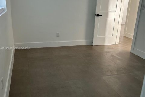 Villa ou maison à vendre à Miami Gardens, Floride: 3 chambres, 102.56 m2 № 2401443 - photo 14