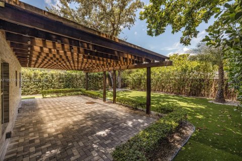 House in El Portal, Florida 4 bedrooms, 170.75 sq.m. № 1872451 - photo 15