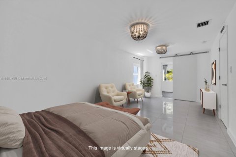 House in El Portal, Florida 4 bedrooms, 170.75 sq.m. № 1872451 - photo 7