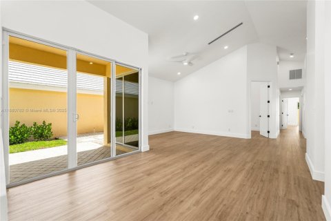 Villa ou maison à vendre à West Palm Beach, Floride: 3 chambres, 142.7 m2 № 1932137 - photo 11