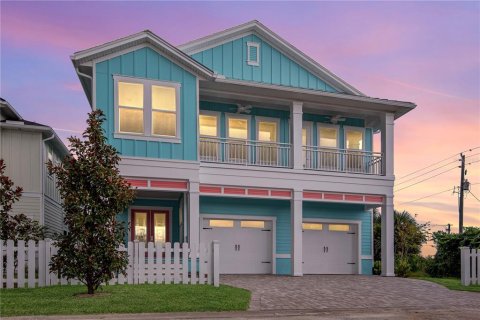 House in Palm Coast, Florida 4 bedrooms, 304.16 sq.m. № 1346510 - photo 2