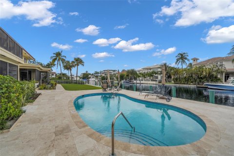 Adosado en alquiler en Highland Beach, Florida, 4 dormitorios, 191.94 m2 № 1221342 - foto 1