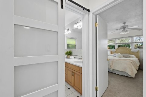 House in Sarasota, Florida 4 bedrooms, 251.49 sq.m. № 2216562 - photo 26