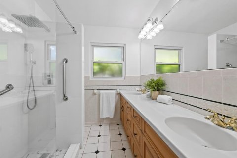 House in Sarasota, Florida 4 bedrooms, 251.49 sq.m. № 2216562 - photo 27
