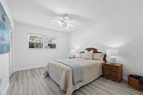 House in Sarasota, Florida 4 bedrooms, 251.49 sq.m. № 2216562 - photo 30