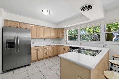 House in Sarasota, Florida 4 bedrooms, 251.49 sq.m. № 2216562 - photo 13