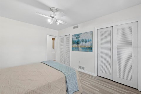 House in Sarasota, Florida 4 bedrooms, 251.49 sq.m. № 2216562 - photo 29
