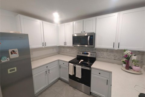 Villa ou maison à vendre à Zephyrhills, Floride: 3 chambres, 147.16 m2 № 2116575 - photo 10